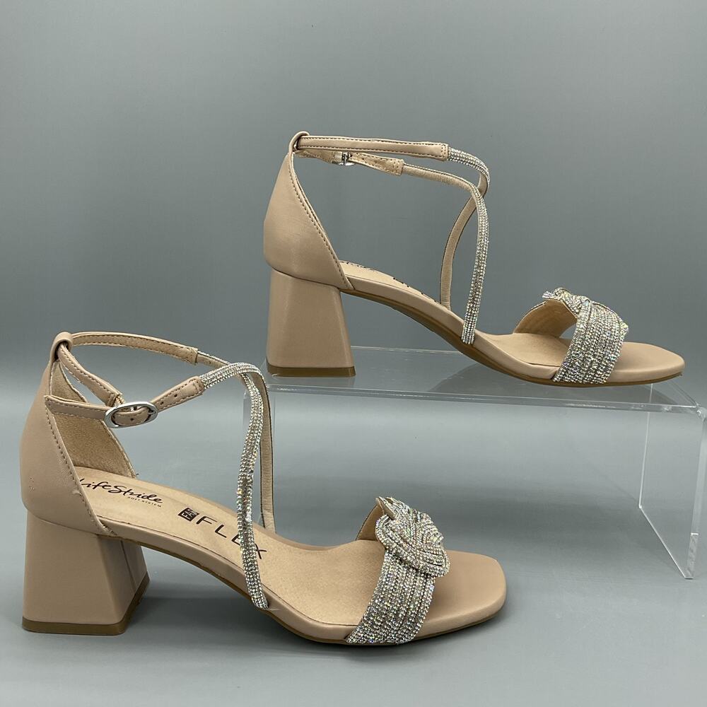Lifestride Women’s Captivate Flared Heels Tender Taupe Size 7M